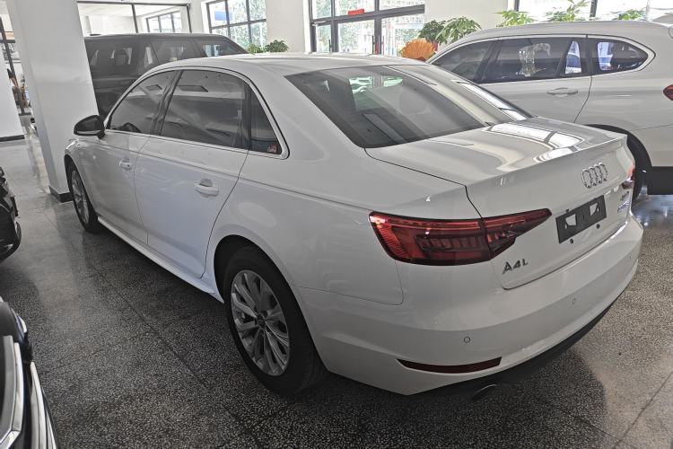Used Audi A4L 2017 Plus 40 TFSI Ambition Model Exterior 2