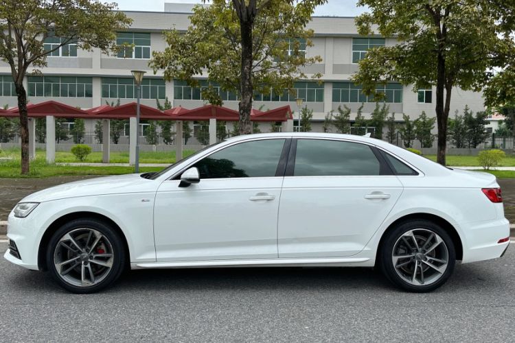 Used Audi A4L 2017 Plus 40 TFSI Sport Model Exterior 2