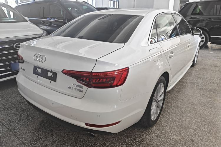 Used Audi A4L 2017 Plus 40 TFSI Ambition Model Exterior 4