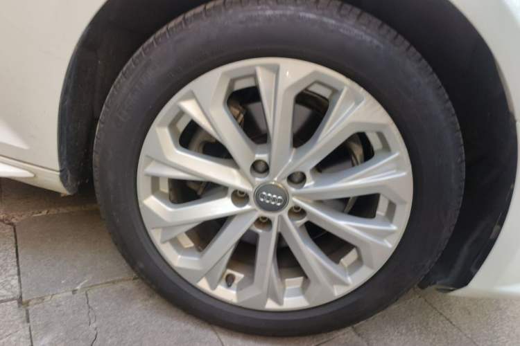 Used Audi A4L 2017 Plus 40 TFSI Ambition Model Exterior 7