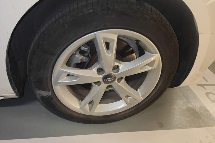 Used Audi A4L 2017 40 TFSI Fashion Model Exterior 7