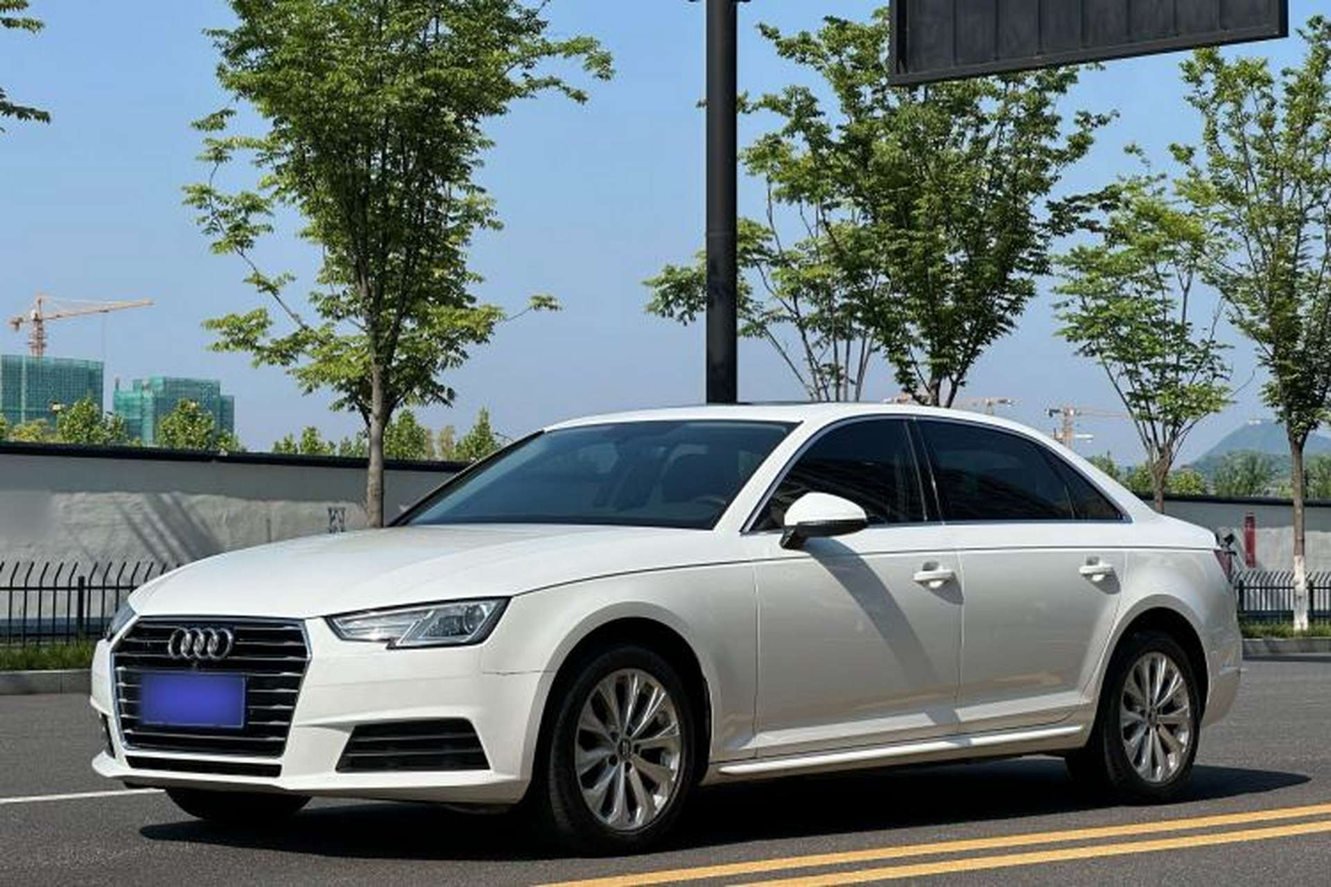 Used Audi A4L 2017 Plus 40 TFSI Ambition Model Front Left 45 Deg