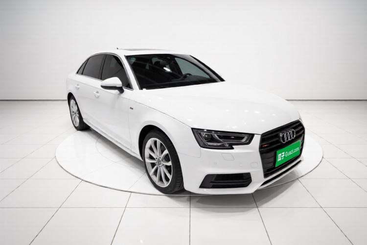Used Audi A4L 2017 40 TFSI Style Edition Front Right 45 Deg