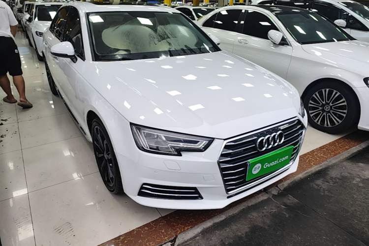Used Audi A4L 2017 45 TFSI quattro Style Edition Front Right 45 Deg