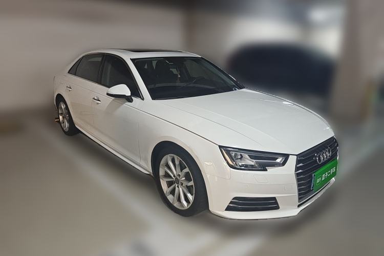 Used Audi A4L 2017 40 TFSI Style Edition Front Right 45 Deg