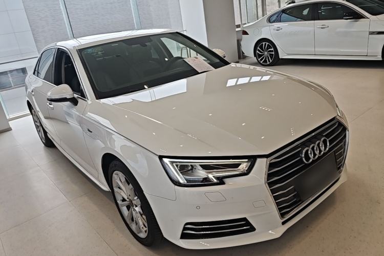 Used Audi A4L 2017 40 TFSI Style Edition Front Right 45 Deg