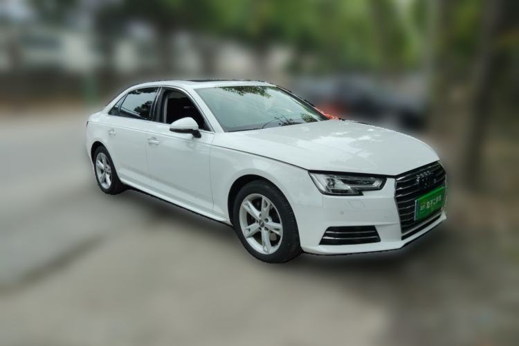 Used Audi A4L 2017 Plus 40 TFSI Fashion Model Front Right 45 Deg