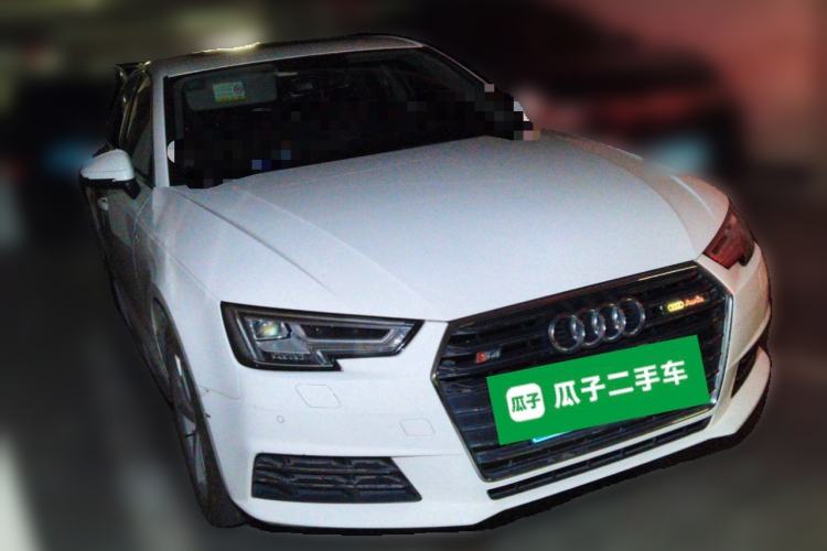 Used Audi A4L 2017 40 TFSI Fashion Model Front Right 45 Deg
