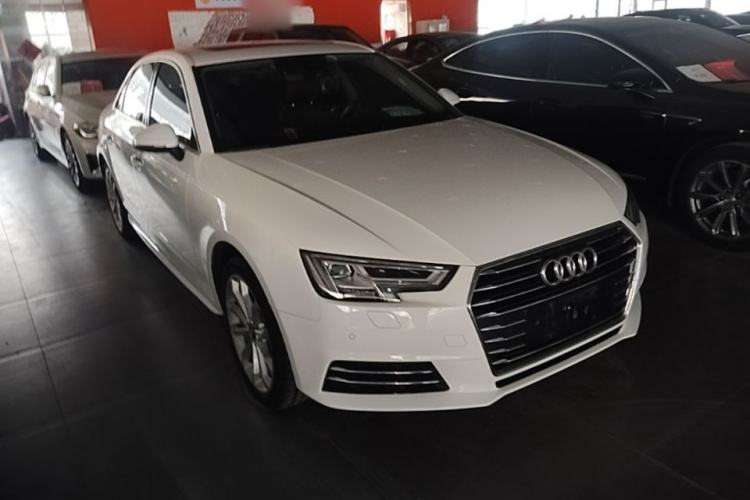 Used Audi A4L 2017 40 TFSI Style Edition Front Right 45 Deg
