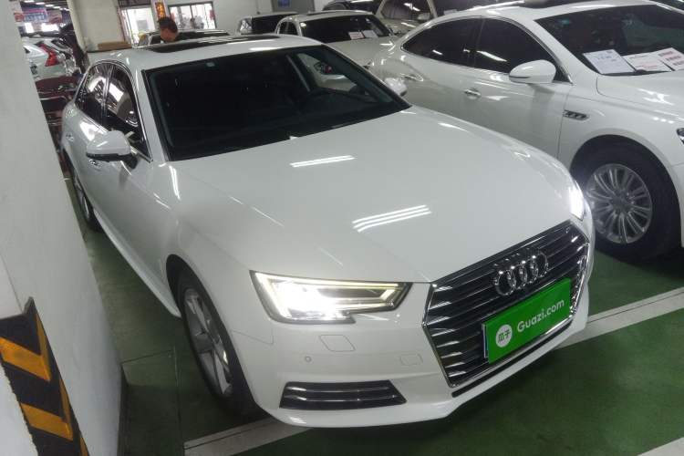 Used Audi A4L 2017 Plus 40 TFSI Fashion Model Front Right 45 Deg