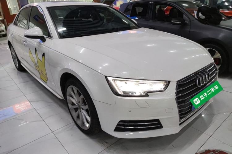 Used Audi A4L 2017 40 TFSI Style Edition Front Right 45 Deg