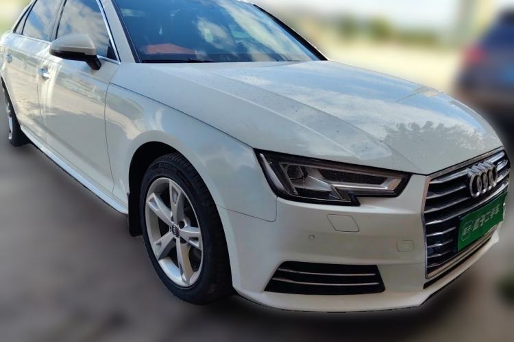 Used Audi A4L 2017 Plus 40 TFSI Fashion Model Front Right 45 Deg