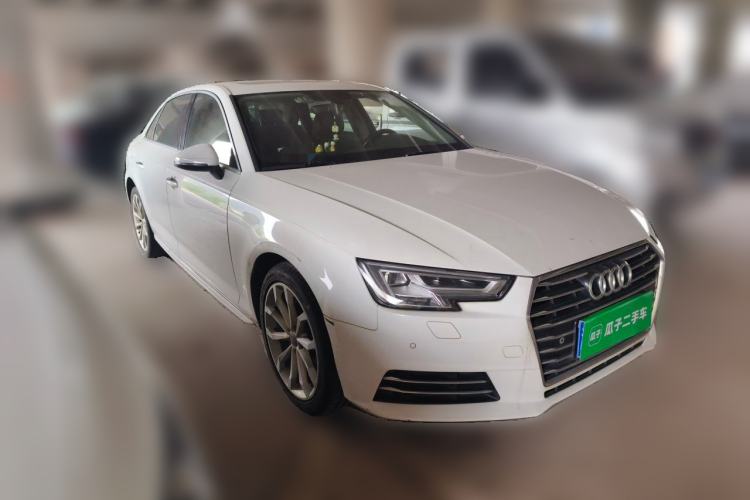 Used Audi A4L 2017 40 TFSI Style Edition Front Right 45 Deg