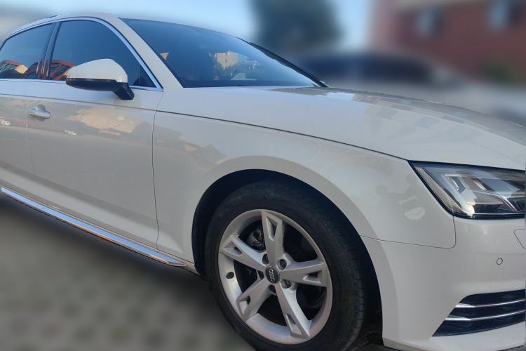 Used Audi A4L 2017 Plus 40 TFSI Fashion Model Front Right 45 Deg