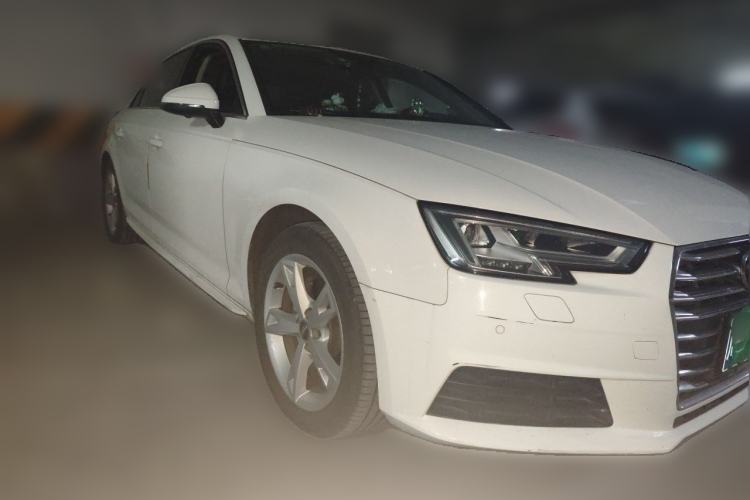 Used Audi A4L 2017 Plus 40 TFSI Fashion Model Front Right 45 Deg