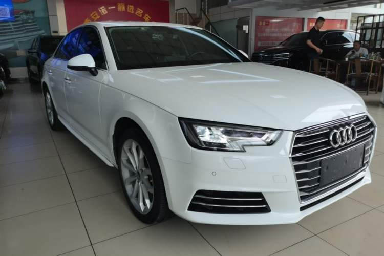 Used Audi A4L 2017 40 TFSI Style Edition Front Right 45 Deg