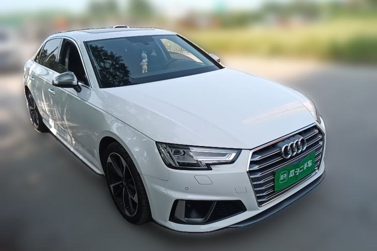 Used Audi A4L 2017 Plus 40 TFSI Ambition Model Front Right 45 Deg
