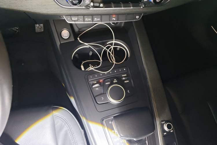 Used Audi A4L 2017 40 TFSI Ambition Edition Gear Lever