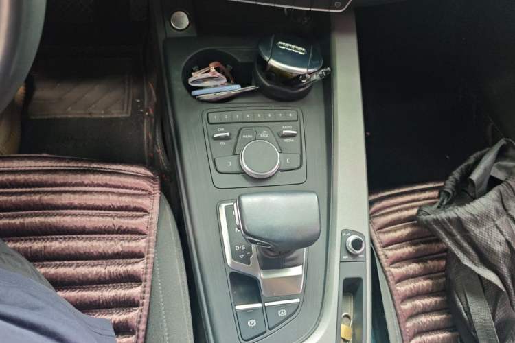 Used Audi A4L 2017 40 TFSI Ambition Edition Gear Lever