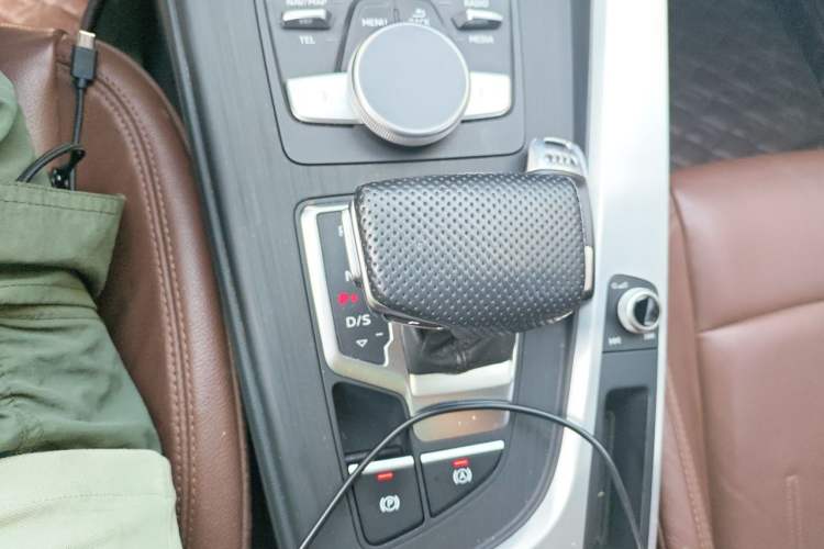 Used Audi A4L 2017 Plus 40 TFSI Sport Model Gear Lever