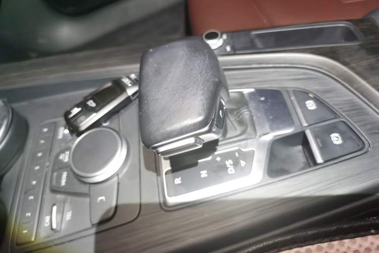 Used Audi A4L 2017 Plus 40 TFSI Ambition Model Gear Lever