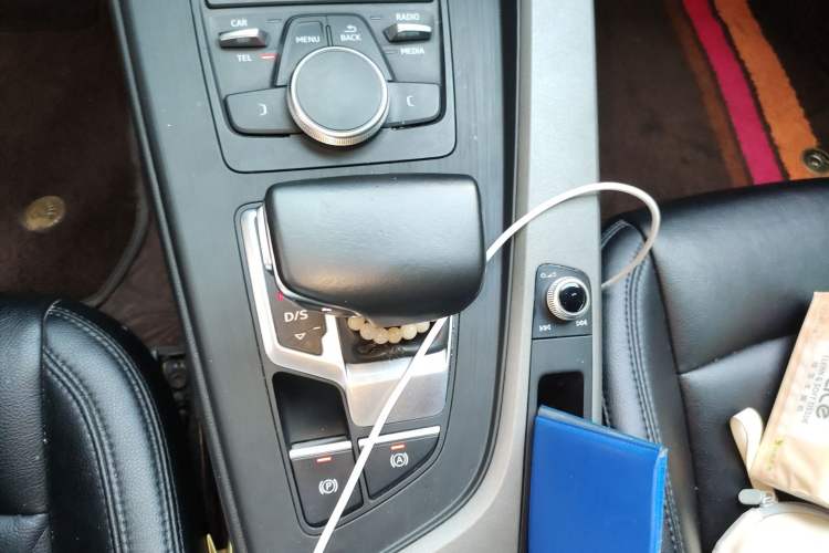 Used Audi A4L 2017 40 TFSI Ambition Edition Gear Lever