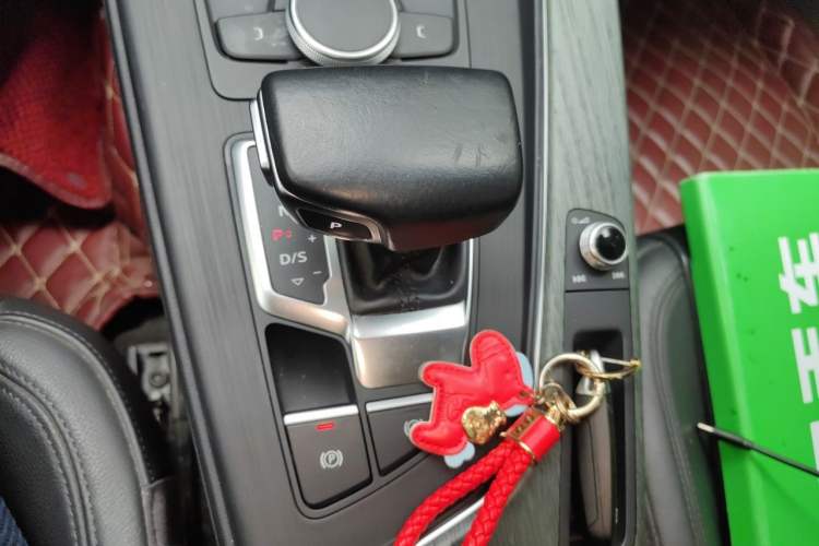 Used Audi A4L 2017 40 TFSI Style Edition Gear Lever