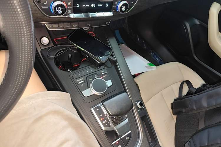 Used Audi A4L 2017 45 TFSI quattro Style Edition Gear Lever