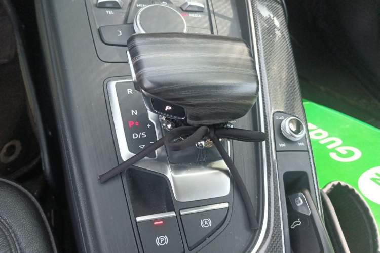 Used Audi A4L 2017 Plus 40 TFSI Ambition Model Gear Lever
