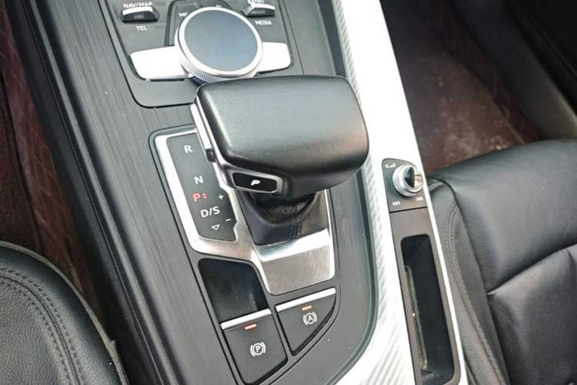 Used Audi A4L 2017 40 TFSI Fashion Model Gear Lever