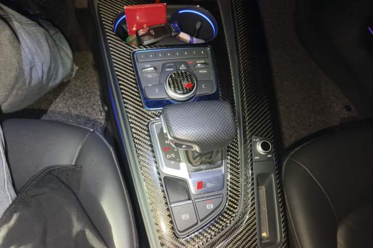 Used Audi A4L 2017 40 TFSI Fashion Model Gear Lever