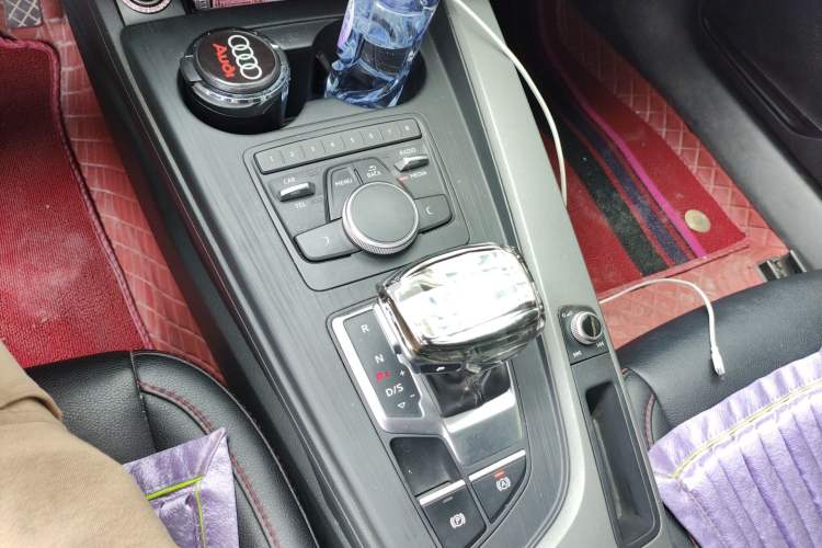 Used Audi A4L 2017 Plus 40 TFSI Ambition Model Gear Lever