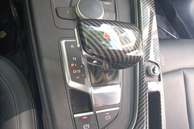 Used Audi A4L 2017 40 TFSI Ambition Edition Gear Lever