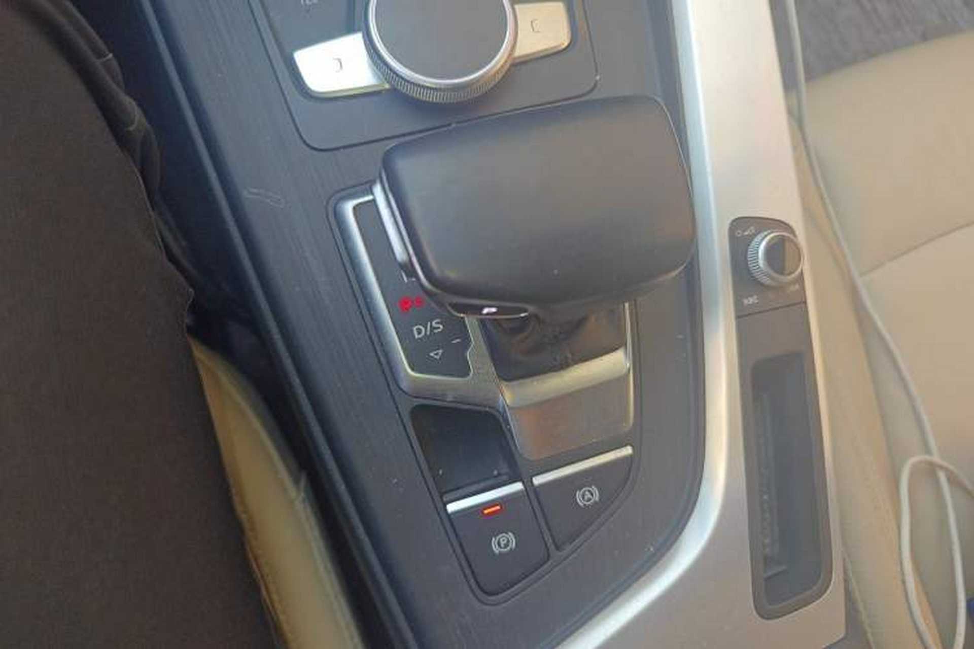 Used Audi A4L 2017 40 TFSI Sport Edition Gear Lever