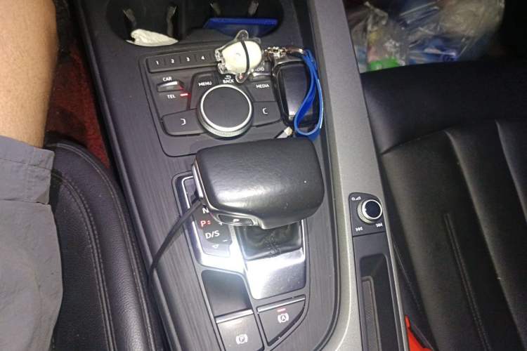 Used Audi A4L 2017 Plus 40 TFSI Ambition Model Gear Lever
