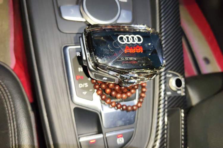 Used Audi A4L 2017 Plus 40 TFSI Fashion Model Gear Lever