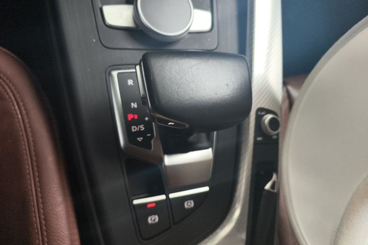 Used Audi A4L 2017 Plus 40 TFSI Fashion Model Gear Lever