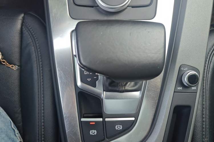 Used Audi A4L 2017 Plus 40 TFSI Ambition Model Gear Lever