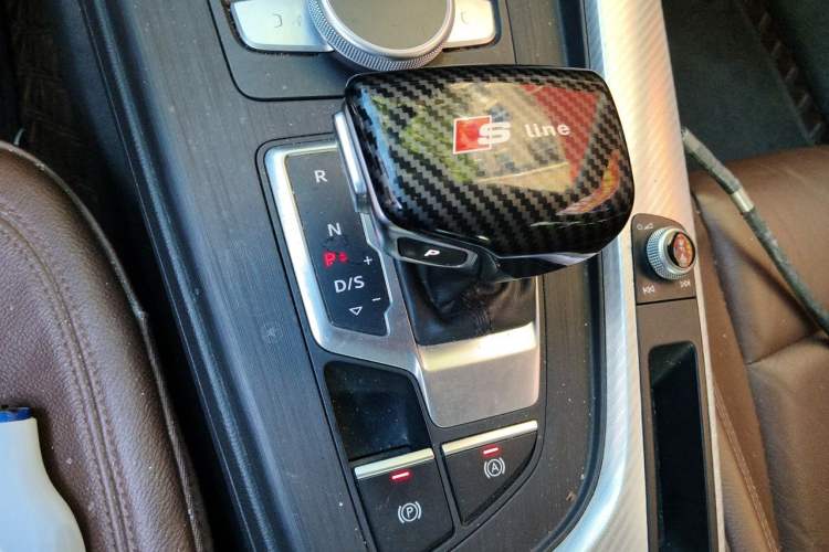 Used Audi A4L 2017 Plus 40 TFSI Fashion Model Gear Lever