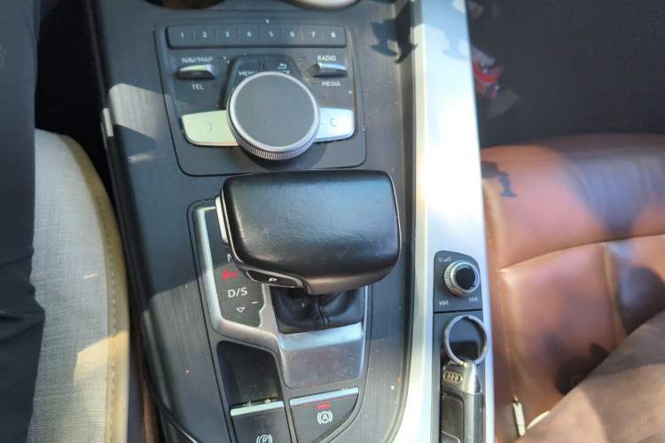 Used Audi A4L 2017 45 TFSI quattro Sport Edition Gear Lever