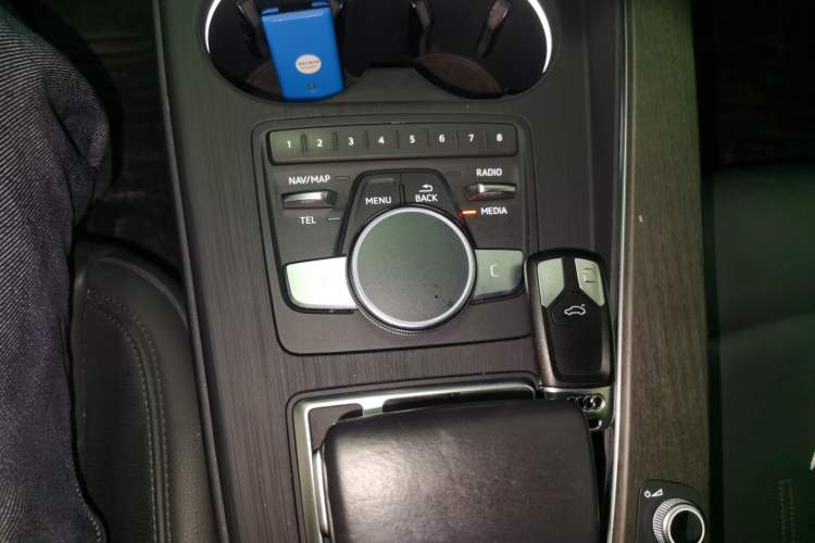 Used Audi A4L 2017 45 TFSI quattro Style Edition Gear Lever
