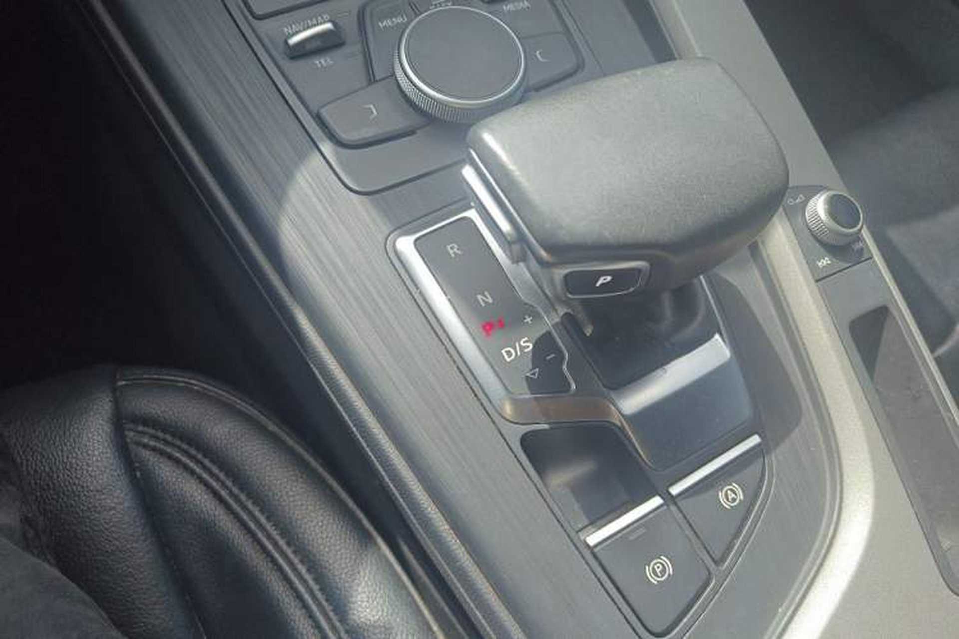 Used Audi A4L 2017 Plus 40 TFSI Ambition Model Gear Lever