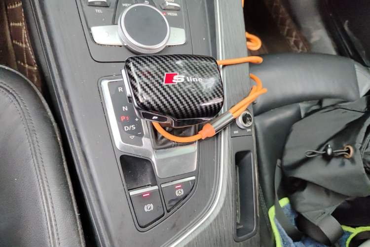 Used Audi A4L 2017 40 TFSI Style Edition Gear Lever