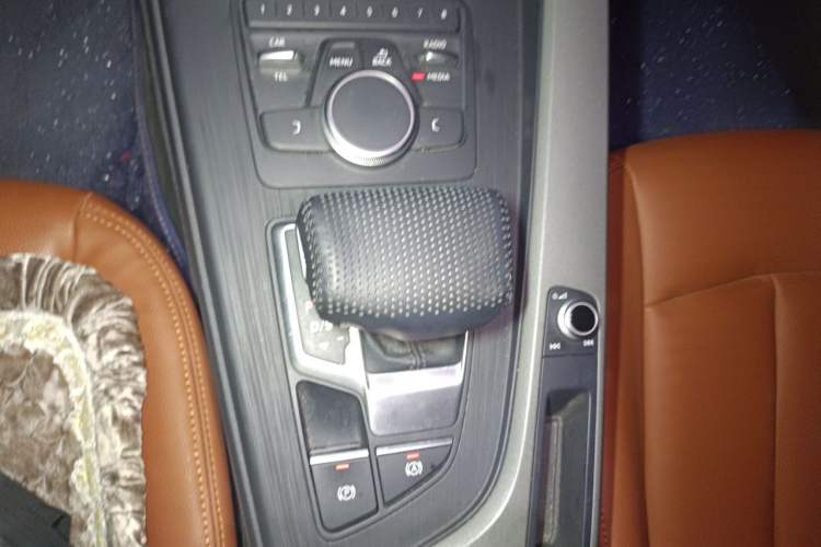 Used Audi A4L 2017 Plus 40 TFSI Ambition Model Gear Lever