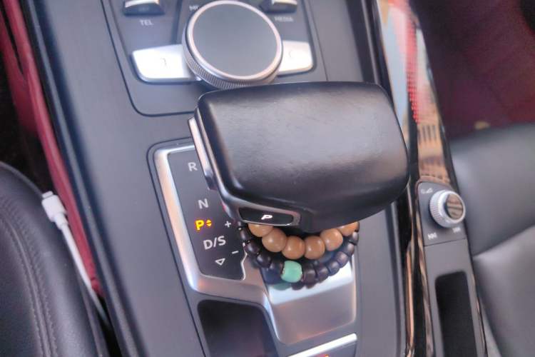 Used Audi A4L 2017 Plus 40 TFSI Fashion Model Gear Lever