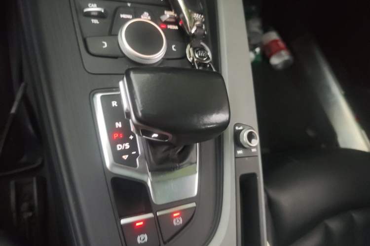 Used Audi A4L 2017 40 TFSI Ambition Edition Gear Lever