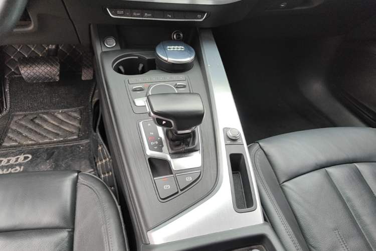 Used Audi A4L 2017 Plus 40 TFSI Sport Model Gear Lever