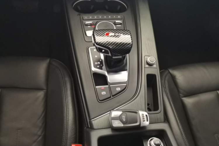 Used Audi A4L 2017 40 TFSI Style Edition Gear Lever