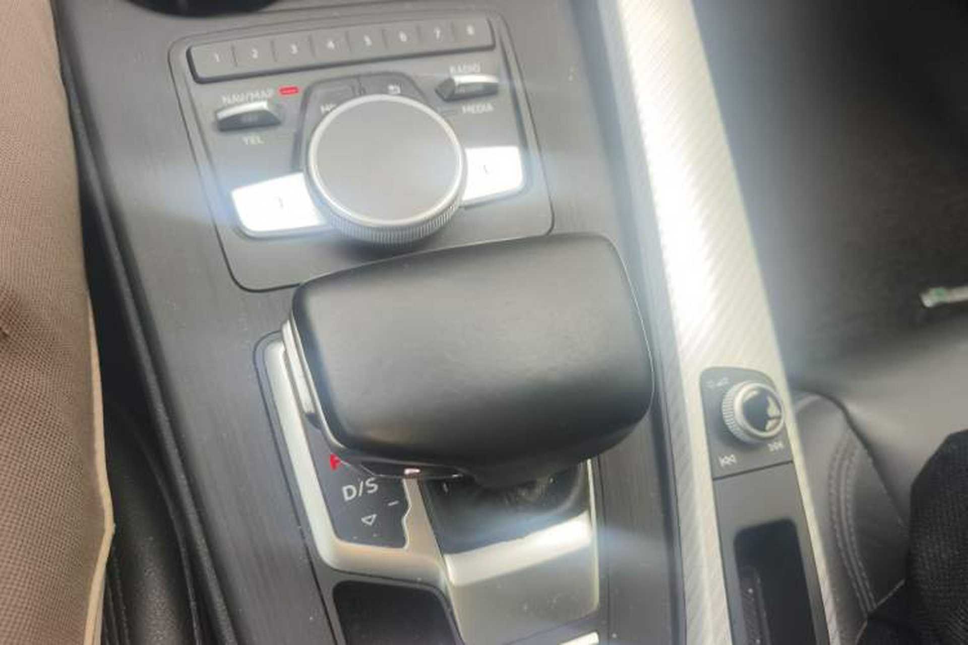 Used Audi A4L 2017 Plus 40 TFSI Fashion Model Gear Lever