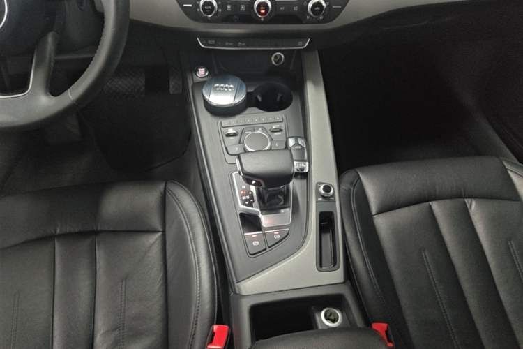 Used Audi A4L 2017 40 TFSI Ambition Edition Gear Lever
